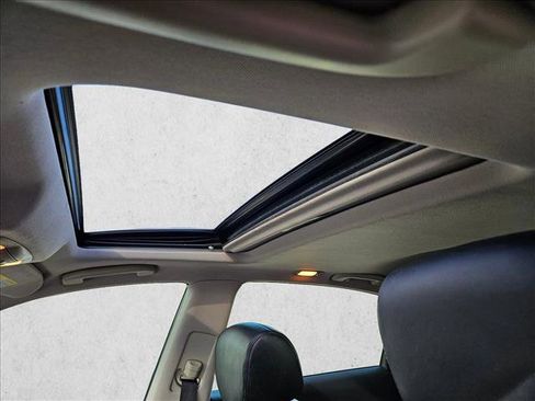 Used 2017 INFINITI QX50 2WD w/ Premium Plus Package image 9