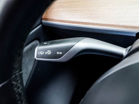 Used 2019 Tesla Model 3 Mid Range image 31