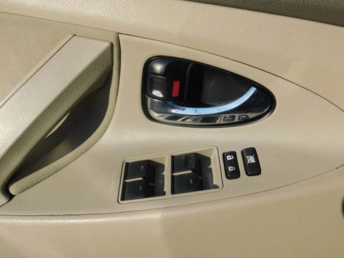 Used 2011 Toyota Camry LE w/ LE Extra-Value Pkg image 14