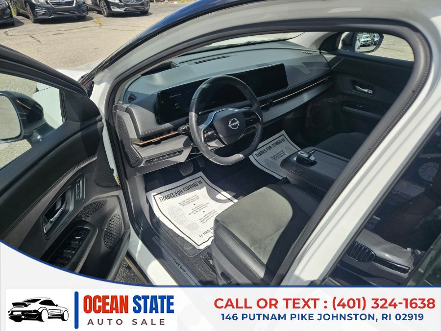Used 2024 Nissan Ariya AWD image 10