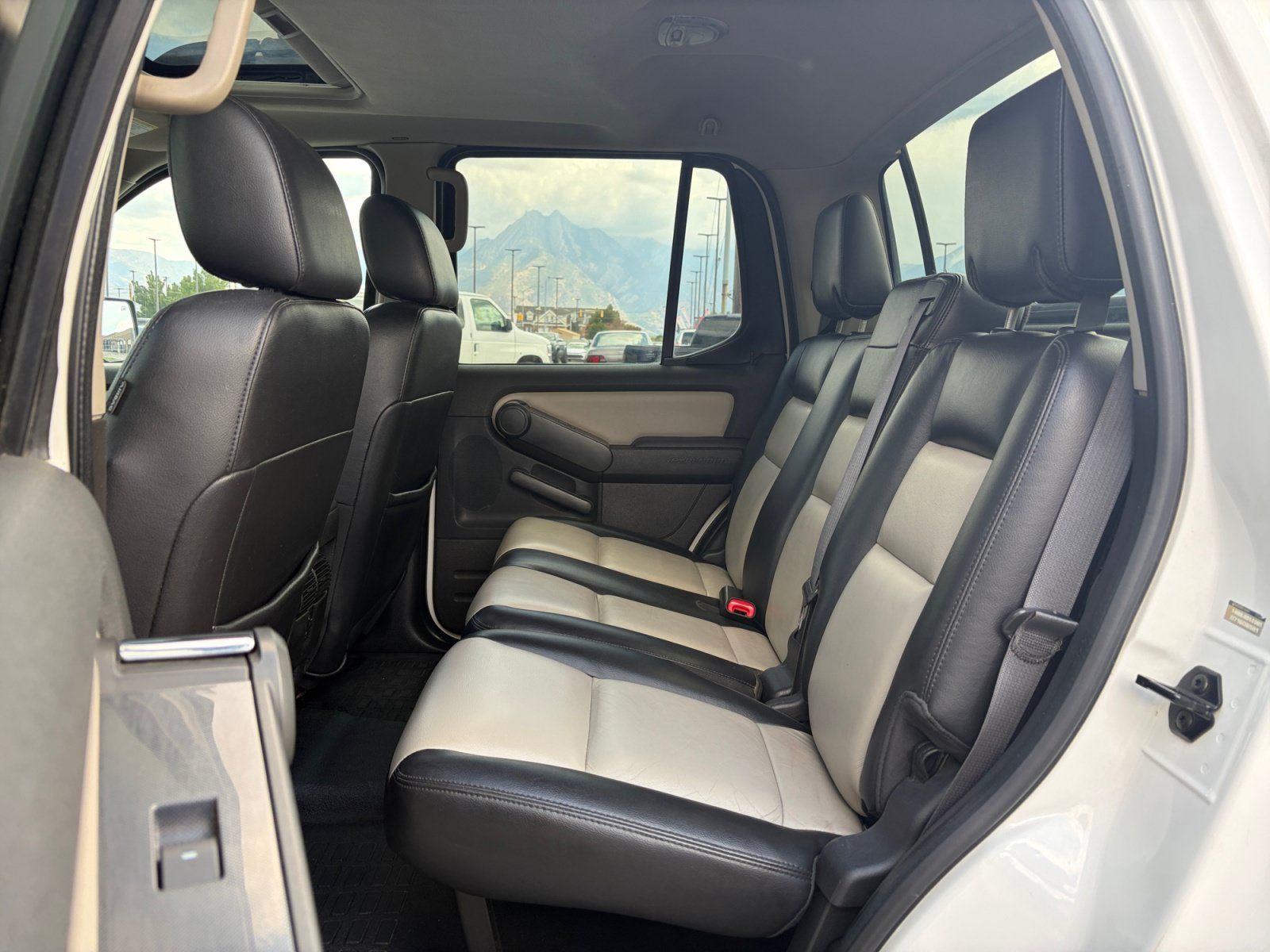 Used 2008 Ford Explorer Sport Trac Limited AWD/4WD image 24
