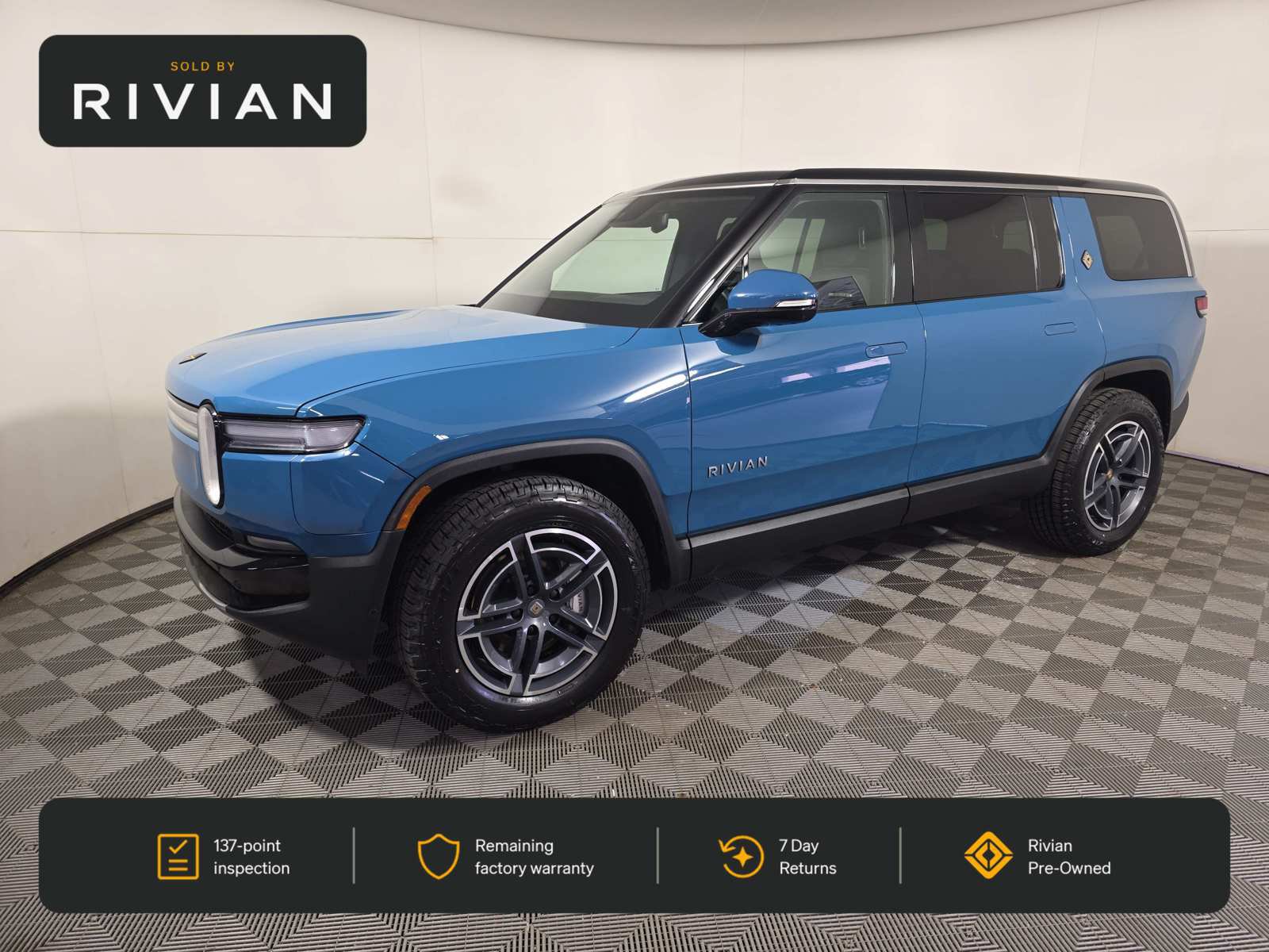 Used 2025 Rivian R1S Adventure Dual AWD/4WD image 1