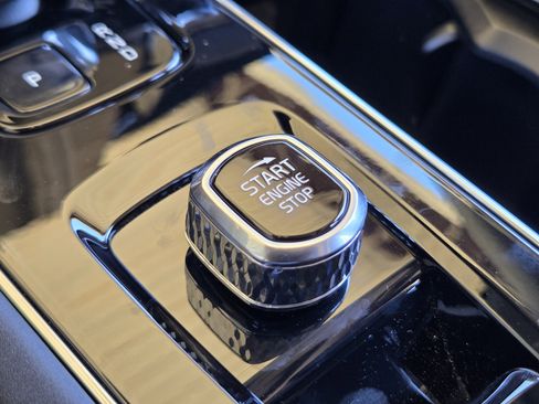 New 2026 Volvo XC90 B6 Ultra image 23