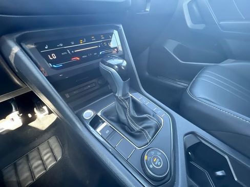 Certified 2024 Volkswagen Tiguan SE R-Line image 19