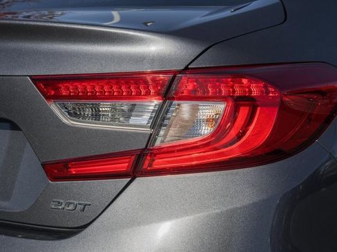 Used 2018 Honda Accord EX-L image 7