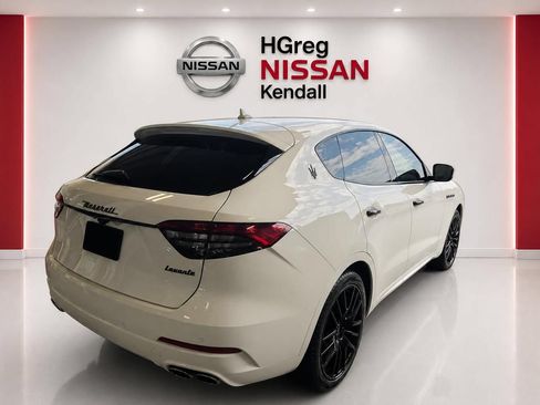 Used 2022 Maserati Levante GT AWD/4WD image 4