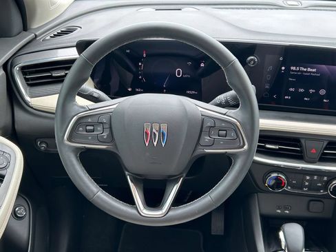 Used 2025 Buick Encore GX Preferred w/ Advanced Technology Package FWD image 37