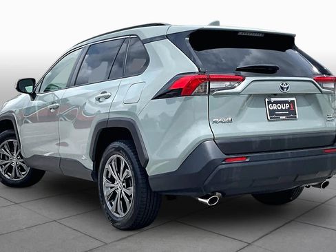 Used 2022 Toyota RAV4 XLE Premium AWD/4WD image 12