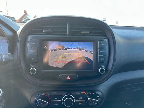 Used 2023 Kia Soul LX w/ LX Technology Package image 26
