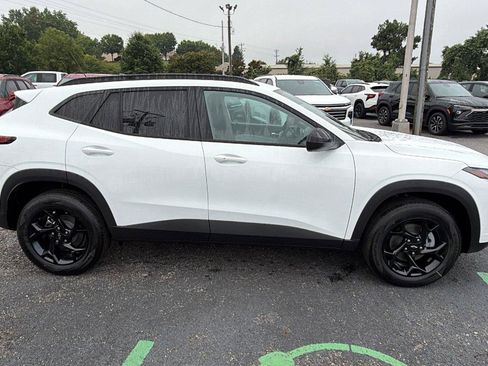 New 2026 Chevrolet Trax LT w/ Driver Confidence Package FWD image 7