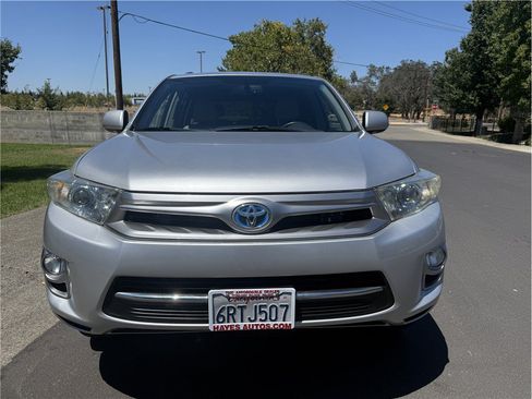 Used 2011 Toyota Highlander Limited AWD/4WD image 8