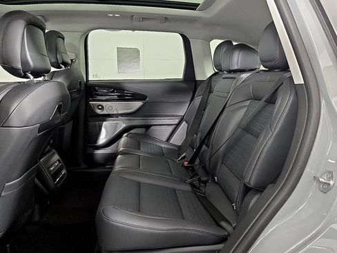 Used 2026 Lincoln Nautilus Reserve AWD/4WD image 9