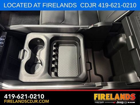 New 2026 RAM 1500 Laramie AWD/4WD image 17