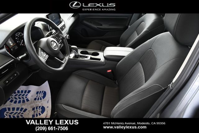 Used 2025 Nissan Altima 2.5 S FWD image 12
