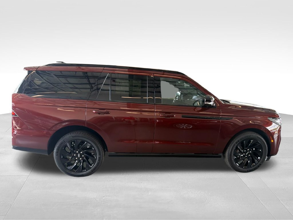 New 2027 Lincoln Navigator Reserve w/ Jet Appearance Package AWD/4WD image 6