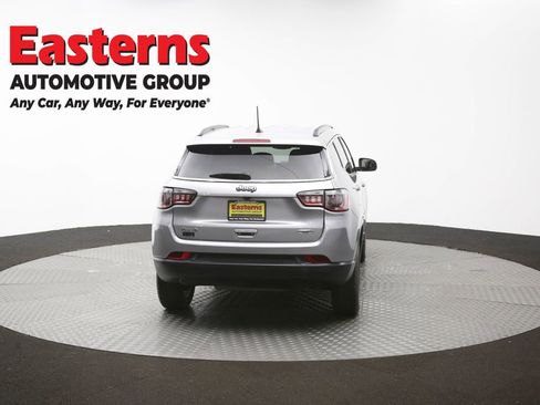 Used 2022 Jeep Compass Latitude w/ Convenience Group AWD/4WD image 37