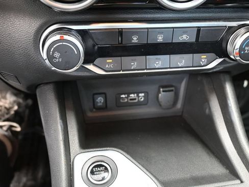 Used 2024 Nissan Sentra SV FWD image 31