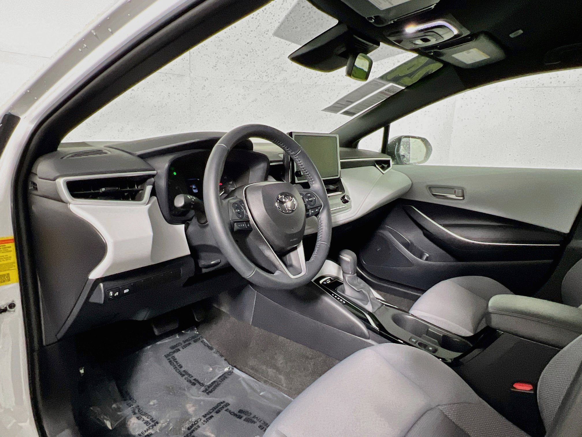 Used 2024 Toyota Corolla SE FWD image 30