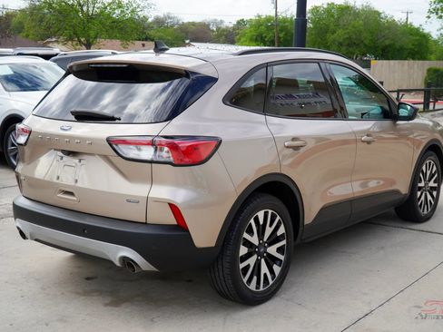 Used 2020 Ford Escape SE Sport image 6