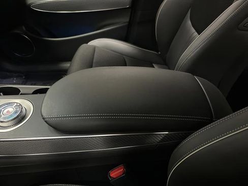 Used 2025 Genesis GV70 2.5T w/ Sport Prestige Package image 21