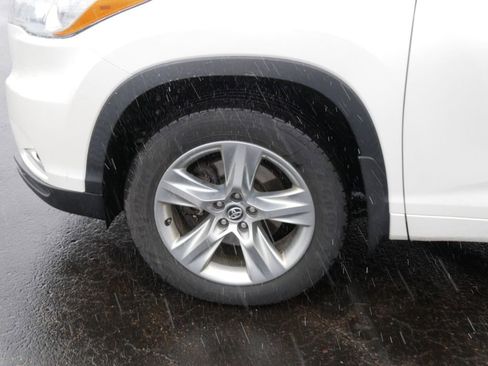 Used 2016 Toyota Highlander Limited image 8