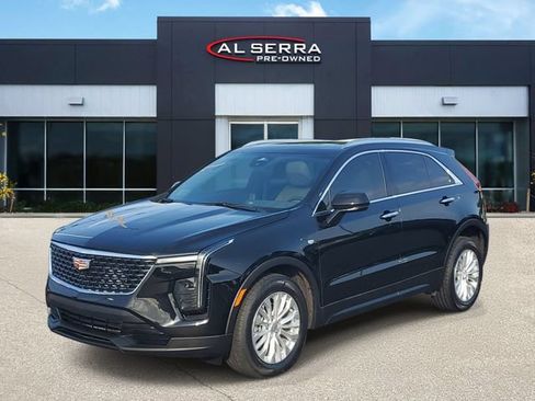 Certified 2024 Cadillac XT4 Luxury w/ Cold Weather Package AWD/4WD image 1