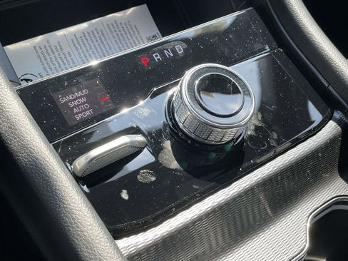 New 2025 Jeep Grand Cherokee Limited w/ Luxury Tech Group II image 21