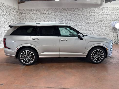 New 2026 Hyundai Palisade Calligraphy FWD image 8