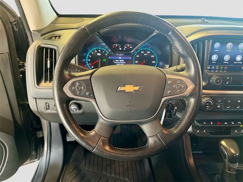 Used 2022 Chevrolet Colorado Z71 image 11