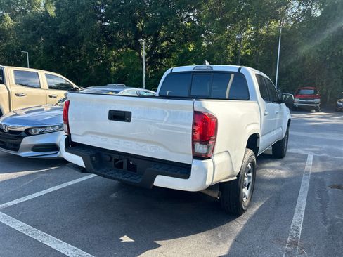 Used 2022 Toyota Tacoma SR w/ SR Convenience Package RWD image 3