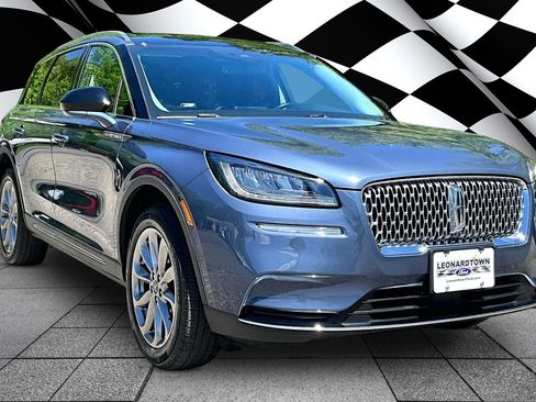Used 2022 Lincoln Corsair AWD w/ Premium Package image 11