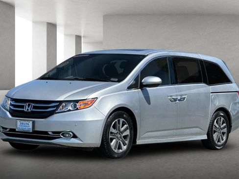 Used 2015 Honda Odyssey Touring image 8
