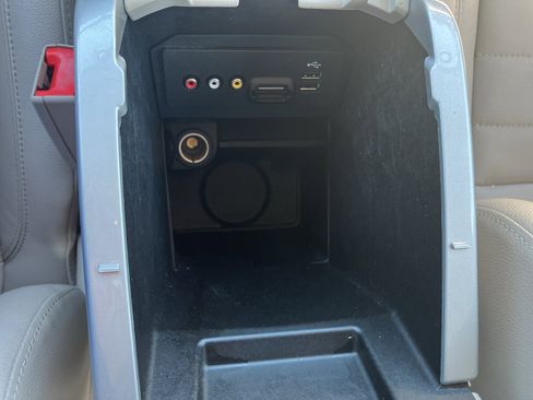 Used 2013 Ford C-MAX Energi SEL image 19