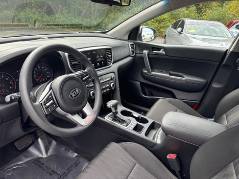 Used 2021 Kia Sportage LX image 13