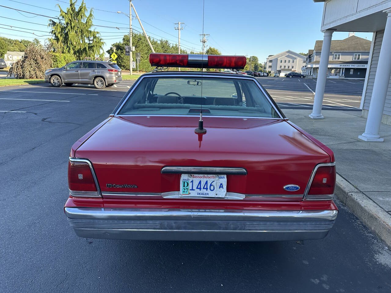 Used 1990 Ford LTD Crown Victoria RWD image 5