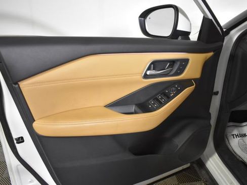 Certified 2023 Nissan Rogue Platinum AWD/4WD image 7