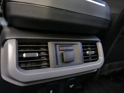 Used 2024 Ford F150 Lightning Lariat image 34