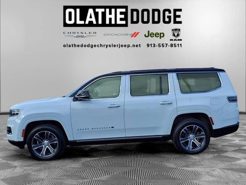 Used 2023 Jeep Grand Wagoneer 4WD image 20