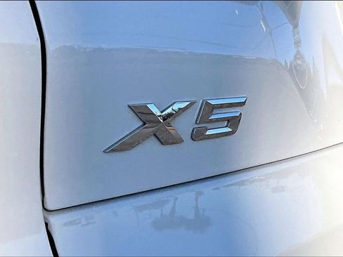 Used 2023 BMW X5 xDrive45e image 21