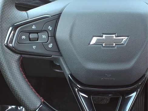 Used 2025 Chevrolet Trax RS FWD image 10