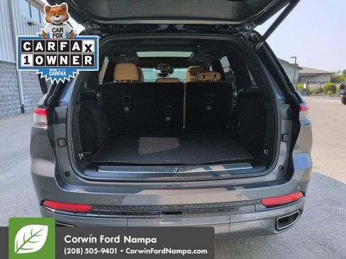 Used 2025 Jeep Grand Cherokee Summit AWD/4WD image 28