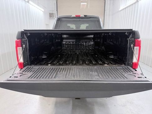 Used 2018 Ford F250 XLT AWD/4WD image 30