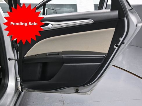 Used 2018 Ford Fusion S image 33