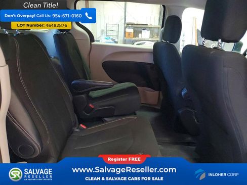 Used 2024 Chrysler Voyager LX image 15
