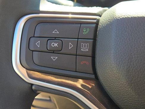 Used 2024 Jeep Wagoneer 4WD w/ Premium Group I image 32