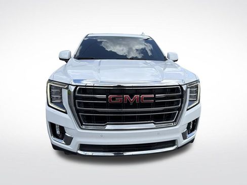 Used 2024 GMC Yukon SLT w/ SLT Luxury Package AWD/4WD image 2