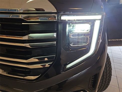 Used 2025 GMC Sierra 1500 SLT w/ SLT Convenience Package image 28