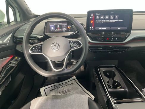 Used 2023 Volkswagen ID.4 Pro image 17