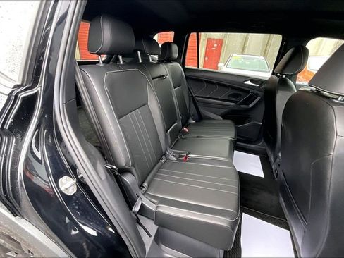 Used 2023 Volkswagen Tiguan SE R-Line image 26