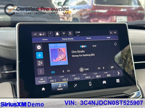 Certified 2025 Jeep Compass Limited AWD/4WD image 29